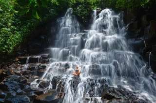 Kanto Lampo Waterfall: Daya Tarik dan Info Menarik Lainnya!, Mas Bellboy